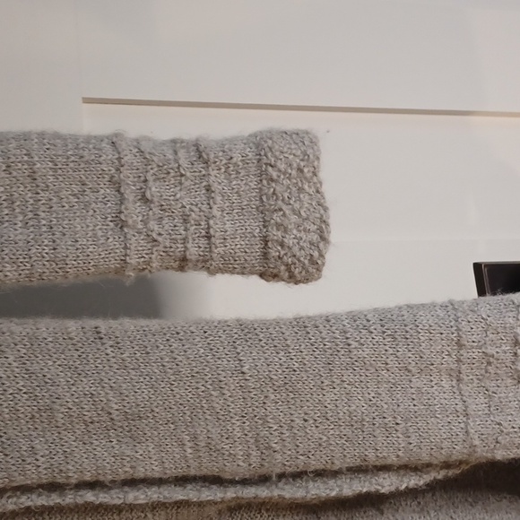 Womens feminine hand knit baby alpaca long flowing sweater - Picture 4 of 5